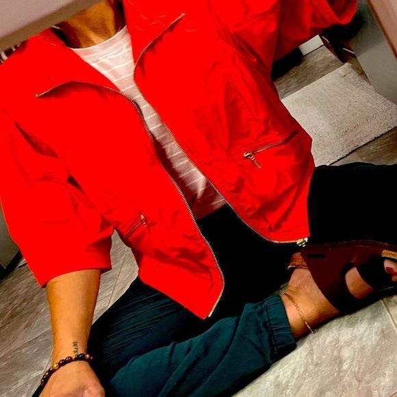 NWT Zenergy by Chicos Orange Rain Coat w Gold Embellishments Size : 1 - Picture 2 of 12